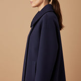 Matilde | Casaco Curto Trespassado – Elegância e Conforto Intemporal