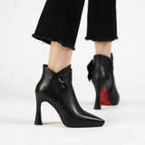 Constança | Botins de Salto Alto com Fivela